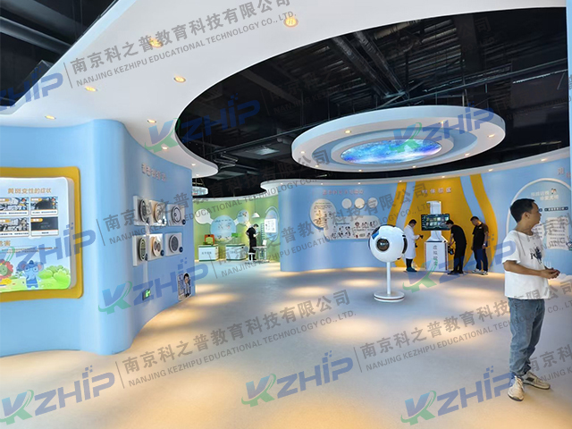 提高全民眼健康科学素养,苏州爱尔眼健康科普体验馆璀璨绽放(图2) 提高全民眼健康科学素养,苏州爱尔眼健康科普体验馆璀璨绽放(图2)