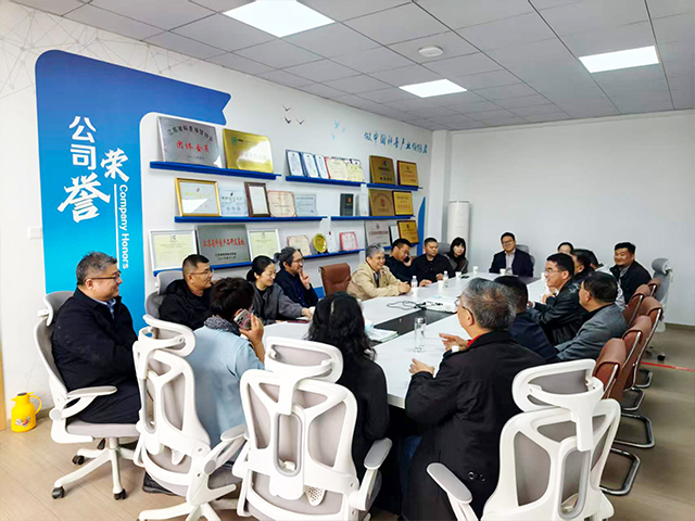 栖霞区政协经济一委来我公司考察调研(图1)